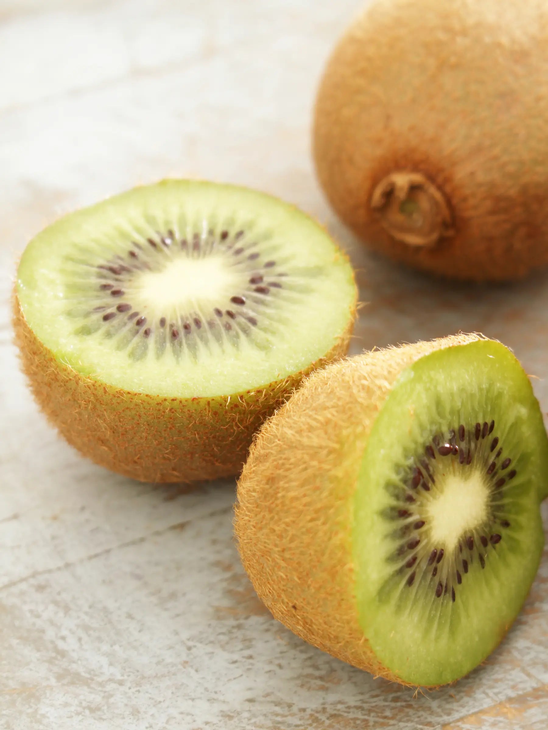 Actinidia deliciosa - Selbstbefruchtende Kiwipflanzen - Image